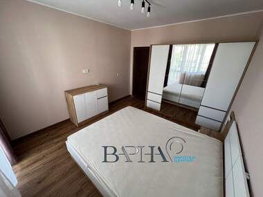 Наем - Апартамент в Колхозен пазар,  Варна