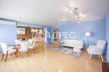 Vânzare - Apartament în Center,  Varna