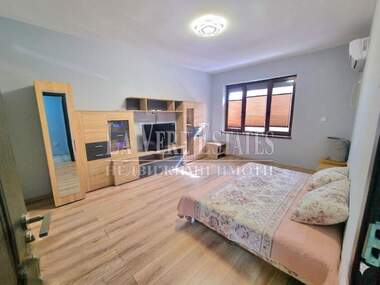 Продажба - Апартамент в Център,  Русе