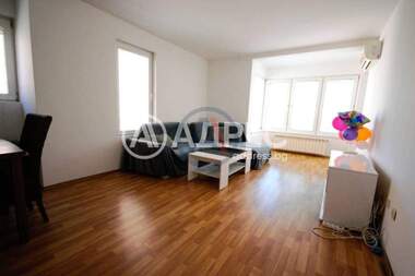 Vânzare - Apartament în Mladost-2,  Sofia