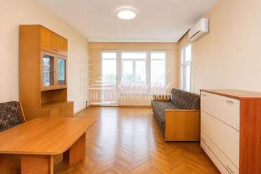 Продажба - Апартамент в Добруджански,  Шумен