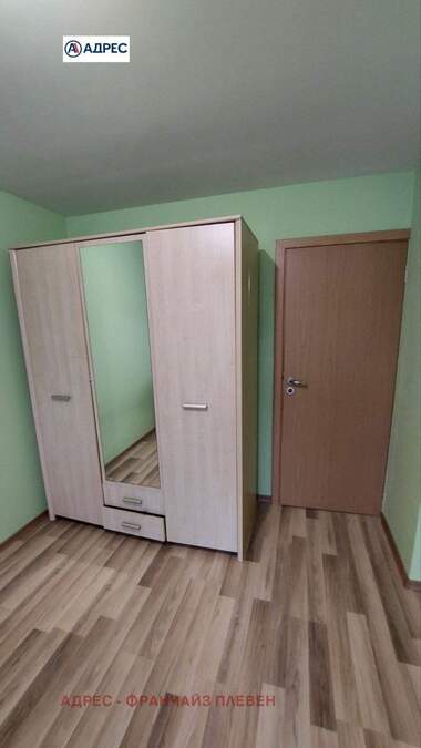Аренда - Квартира в Широк Център,  Плевен
