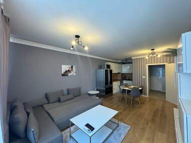 Miete - Wohnung in Bakston,  Sovia