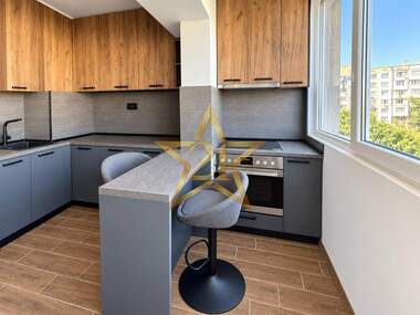 Închiriere - Apartament în Levski,  Varna