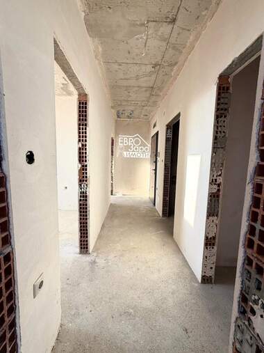 Vânzare - Apartament în Jeleznik-iztok,  Stara Zagora