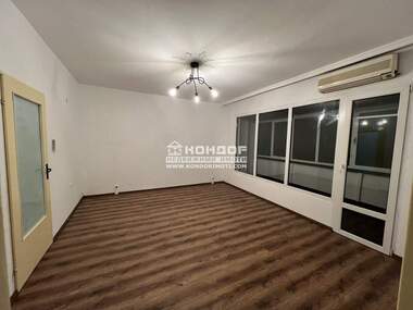 Продажба - Апартамент в Кючук Париж,  Пловдив
