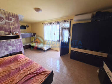 Vânzare - Apartament în Țarevo,  Burgas