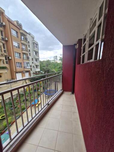 Închiriere - Apartament în Lazur,  Burgas