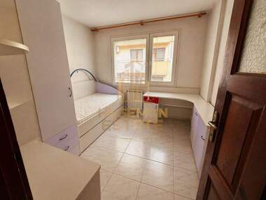 Vânzare - Apartament în Kolhozen pazar,  Varna
