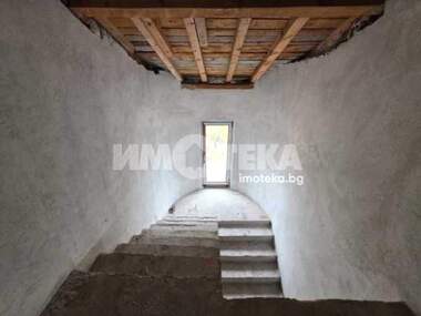 For sale - House in Voluiak,  Sofia