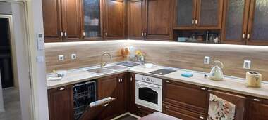 Închiriere - Apartament în Center,  Ruse