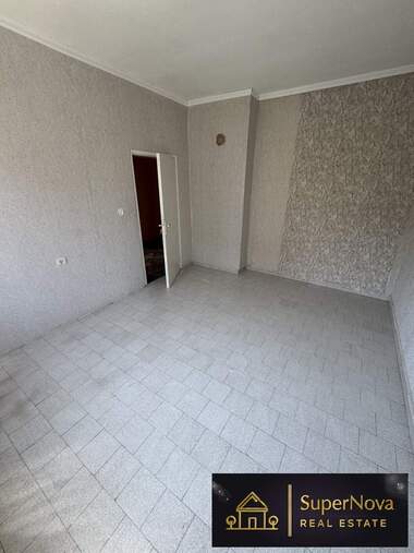 Vânzare - Apartament în Kamenni,  Haskovo