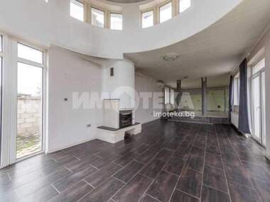 For sale - House in Zdravets,  Varna