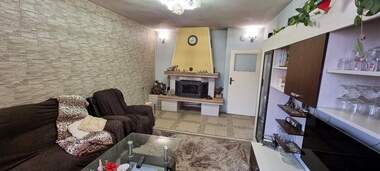 Vânzare - Etaj din casă în Dobrovski,  Razgrad