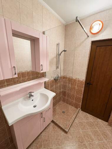 Verkauf - Wohnung in Wazrajdane,  Burgas