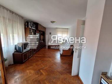 For sale - Apartment in Center,  Iambol