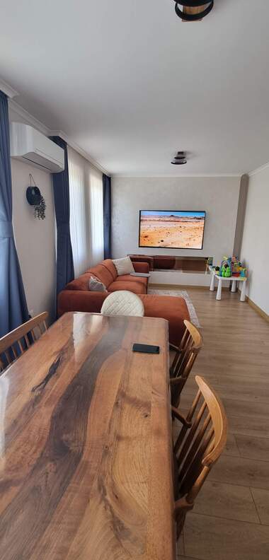 For sale - Apartment in Osvobojdenie,  Razgrad