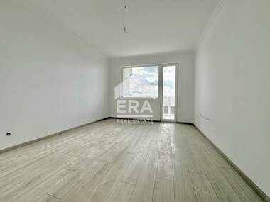 Vânzare - Apartament în Văzrajdane 3,  Varna