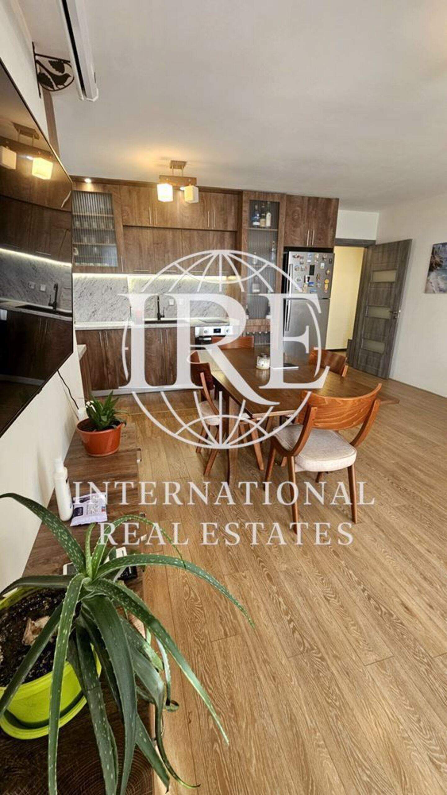 Тристаен Апартамент във Възраждане 3, Варна – снимка 2