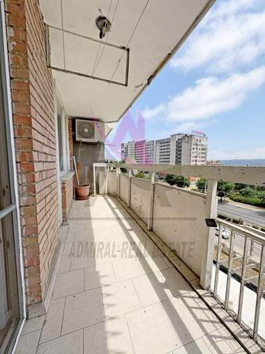 For rent - Apartment in Kolhozen pazar,  Varna