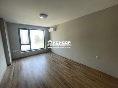 Vânzare - Apartament în Hristo Smirnenski,  Plovdiv