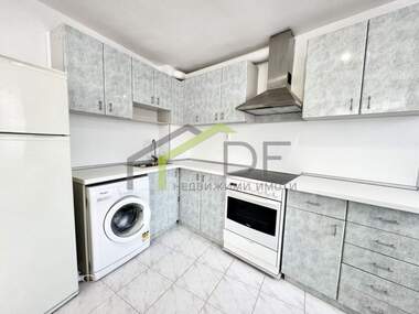 Închiriere - Apartament în Center,  Varna