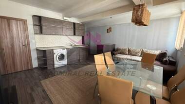 Închiriere - Apartament în Văzrajdane 1,  Varna