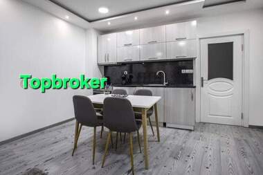 Închiriere - Apartament în Mladejki hălm,  Plovdiv