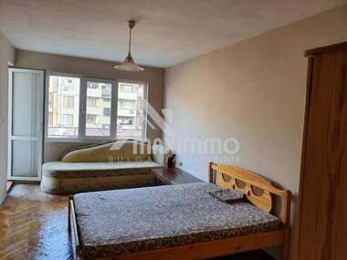 For sale - Apartment in Liatno kino Trakia,  Varna
