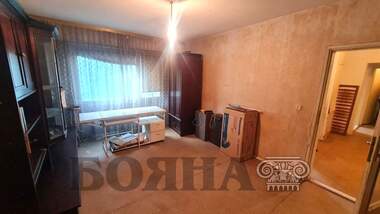Vânzare - Apartament în Rodina 1,  Ruse