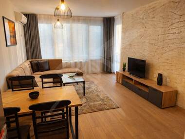 Închiriere - Apartament în Slaveîkov,  Burgas