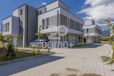 Продажба - Къща в Панчарево,  София