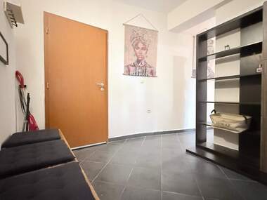 Închiriere - Apartament în Sarafovo,  Burgas