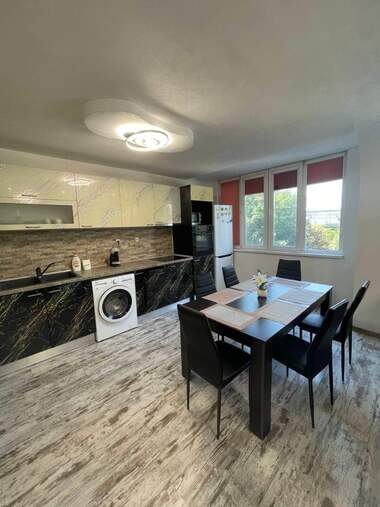 Miete - Wohnung in Bratia Miladinowi,  Burgas