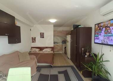 Închiriere - Apartament în Levski,  Varna