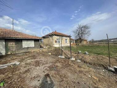 Продажба - Къща в Обединение,  Велико Търново