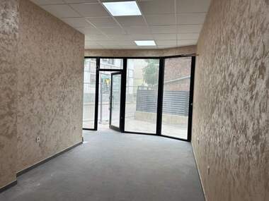Miete - Laden/Büro/Lager/Schönheitssalon in Lüben Karawelow,  Haskowo