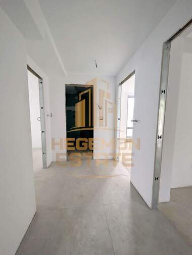 Vânzare - Apartament în Vinița,  Varna