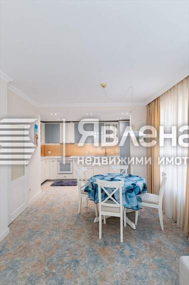 Miete - Wohnung in Zentar,  Burgas