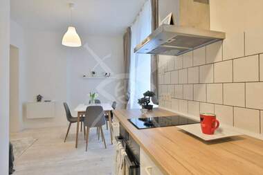 Verkauf - Wohnung in Center,  Sovia