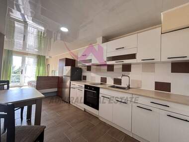 Închiriere - Apartament în Briz,  Varna