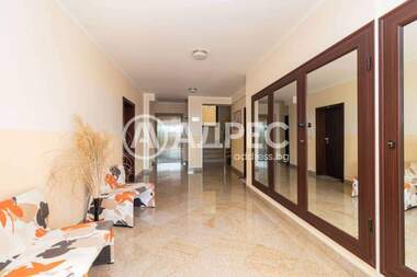 Închiriere - Apartament în Sfinții Constantin și Elena,  Varna