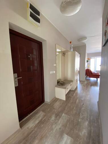 Închiriere - Apartament în Zornița,  Burgas