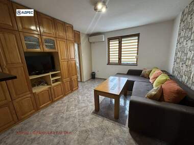 Închiriere - Apartament în Wider Center,  Pleven