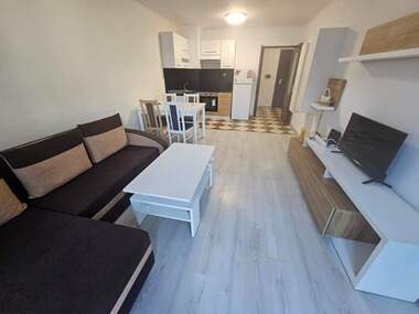 Miete - Wohnung in Mladejki halm,  Plowdiw