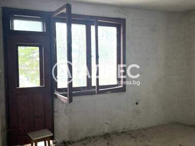 For sale - House in Bankia,  Sofia