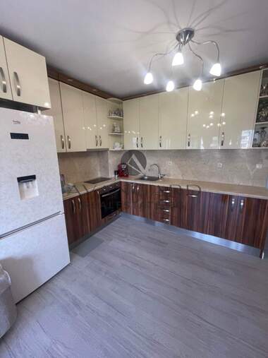 For sale - Apartment in Kiuchuk Parij,  Plovdiv