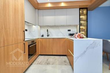 Vânzare - Apartament în Țentăr,  Burgas