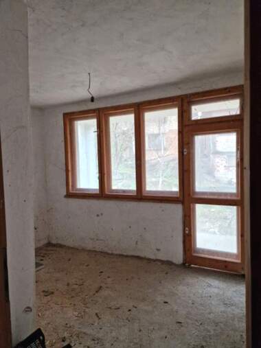 Vânzare - Apartament în Kemera - hudojnik,  Vrața