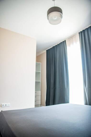 Închiriere - Apartament în Văzrajdane 3,  Varna